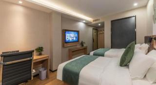 GreenTree Inn Express Zhangjiagang Hexing Town Shazhou Professional Institue of Technology - 9