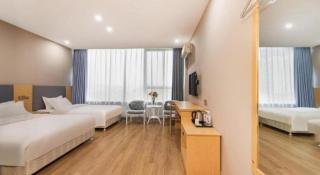 Super 8 Hotel Yizheng Walking Street - 9