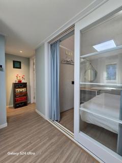 Seochon Secret Cave House - 8