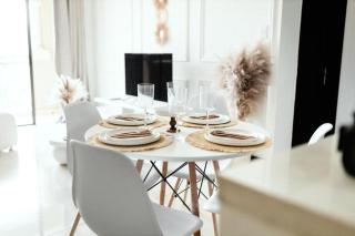 Tropical Oasis-Luxury Apartment - 5