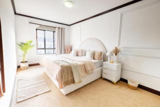 Tropical Oasis-Luxury Apartment - 3