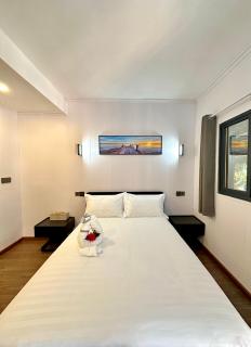 Holiday Beach Hotel - 3