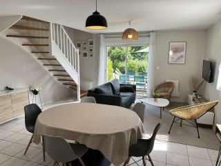 1008 - Maison 5p dans une résidence privée avec piscine. - 1