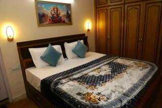 Sapphire B&B Near Mall Road - 8