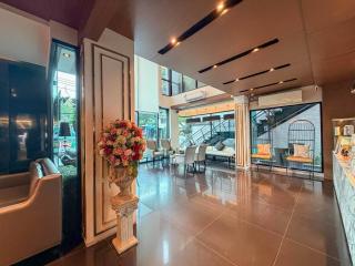 Marigold Sukhumvit - Free Shuttle to BTS Bearing Station - 4