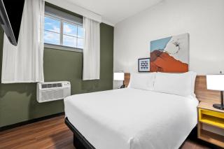 Spark by Hilton Portland Airport Maine Mall - 9