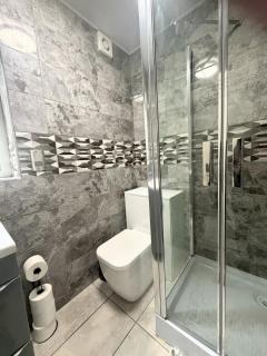 Cosy And Modern 1 Bedroom Bristol Flat Sleeps 3 - 7