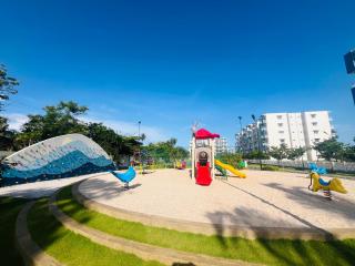 Celestial Negombo Pool View Resort Apartments - 1