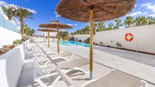 Calm Beach Apartments - 4