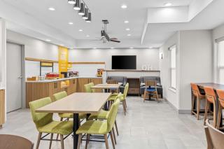 Hampton Inn Akron-Fairlawn - 1