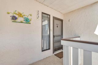 Runaway Bay 283 condo - 2