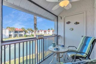 Runaway Bay 283 condo - 0