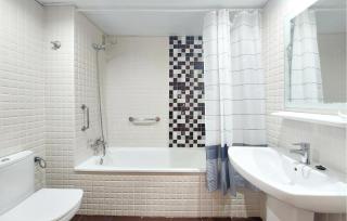 Amazing Apartment In Vinaroz With Wifi - 4