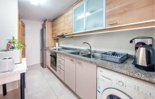 Amazing Apartment In Vinaroz With Wifi - 1