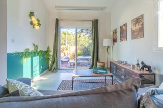 Jungle Room avec Jacuzzi privé - 8