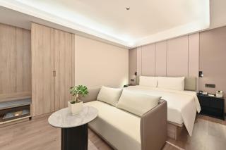 Atour Hotel Dalian Zhongshan Square - 4