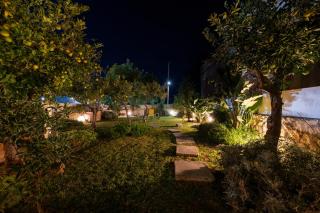 Arancia Traditional Villa for 30, Pool & Jacuzzis - 3