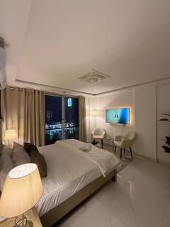 The White Pearl 1BHK Apartment - Bahria Town City View - 0