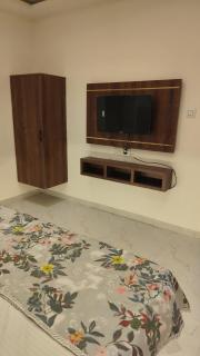 Hotel Tulip Inn & Lodging - 9