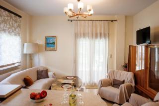 Anastasia's Kastoria Cozy Modern Garden Retreat - Maniákoi - 5