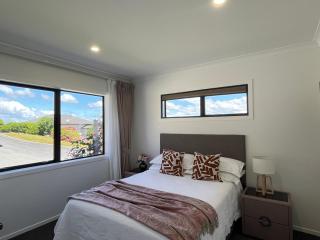 Brand New 2-Bedroom Retreat in Quiet Cul-de-Sac - 5