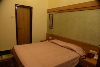 Hotel Cresent - Near Assi Ghat - 9