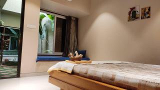 Entire Craftsman house with 2 Bedrooms kitchen and more - 5