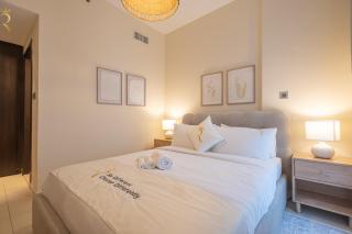 Modern 1BR Oasis with Balcony & Full Kitchen - 1