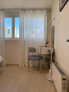 Central City Stay 1Min to Subway Large Family Space Elevator Building - 1