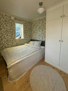 Architect-Designed Cabin With Lake View In Hindås - 3