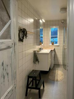 Architect-Designed Cabin With Lake View In Hindås - 2