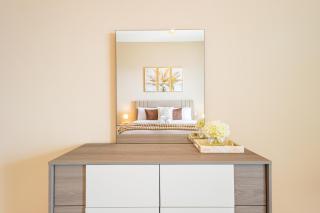 Private Beach - Full Zayed Museum Views - 1 min walk to Mamsha Boulevard and Beach - Ajwan Towers - Massive Balcony - 5 min to Louvre, Zayed National Museum, teamLab Phenomena, National History Museum, Guggenheim and more - 7