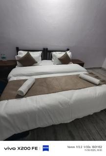 Pink Floyd cafe & hotel , pushkar - 6