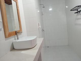 C'man Guest House - 5