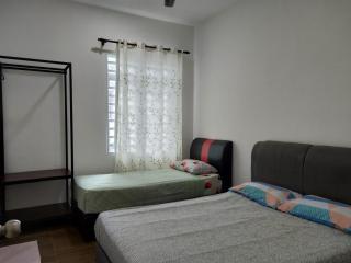 Premium Garden Home 17 Golden Hills - 1