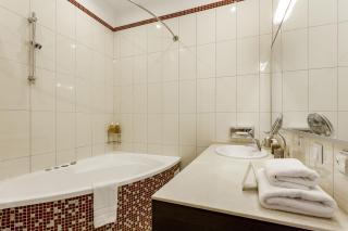 Senator Victory Square - 2