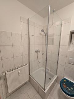 City-Close - King Bed & Free Garage - 8