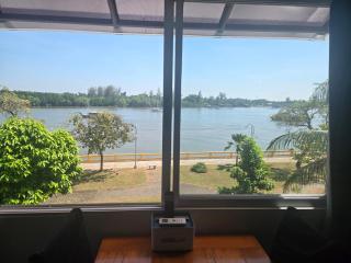 Funky Crab The River - 8