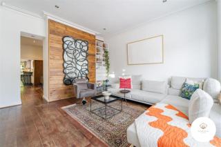 Elegant 4-Bed House Free Parking Edgbaston, Birmingham - 0