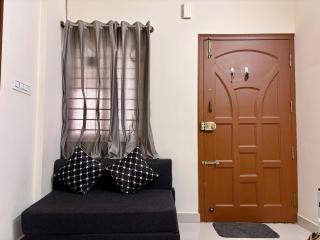 Cozy couple friendly 1 BHK flat near Wipro Kodathi - 4