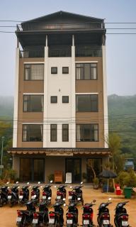 Cozy Hostel and Tours - 0