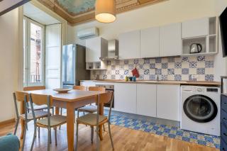 GuestHost - Reb's House - 1