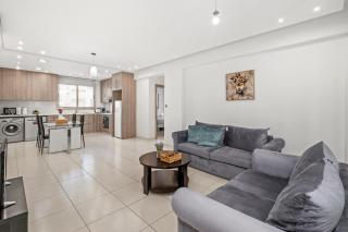 Downtown 2 Bedroom City Flat - 0