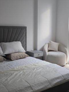 ARK Luxury Rooms walking Distance to Ferrari world, Yas Island - 4