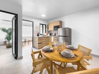 Casa Monseñor 14 PPL House With Balcony in San Juan - San Juan - 1