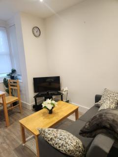 Oxford city glo apartment - 6