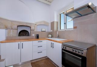 Arancia Traditional Villa for 30, Pool & Jacuzzis - 2