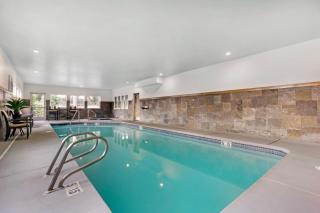 Best Western Plus Yakima Hotel - 2