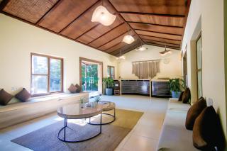 Chitwan Paradise Hotel - 8