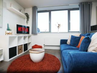 33 Wine Street By N And N Stays, Close to town and Christmas Market, great location for corporate stays, Huge Disc available for long stays, Fast Wifi - 0